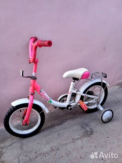 Велосипед детский 4-7 лет розовый четырехколесный