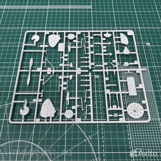 Сборная модель самолета 1 48