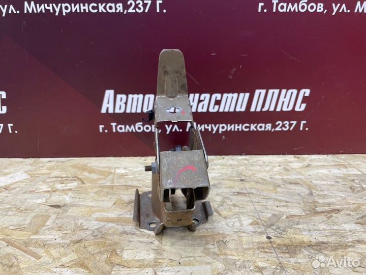 Педаль тормоза Renault Logan