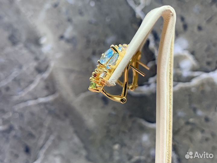 Золотые серьги 750