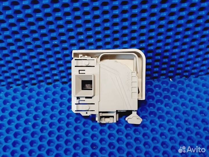 Замок люка убл стиральной машины Bosch Siemens