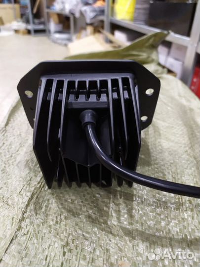 Фара светодиодная C16F-2 белый+ желтый+ стробоскоп