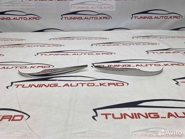 Накладки на зеркала Toyota Hilander H7804