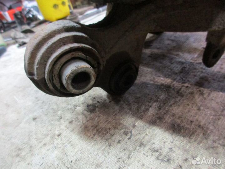 Кулак поворотный задний левый Kia Ceed 2007-2012