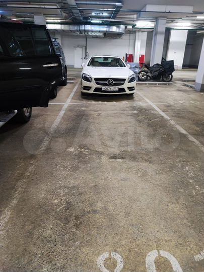 Машиноместо, 14 м²