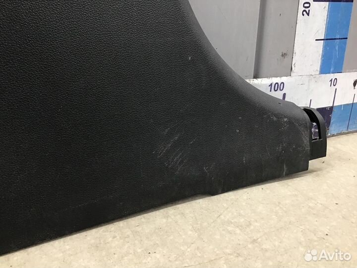 Обшивка средней стойки левая Hyundai Solaris 2017