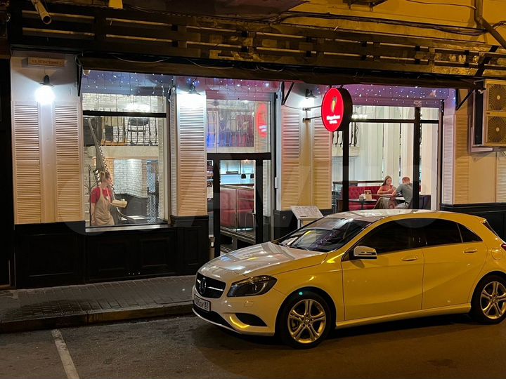 Кафе-ресторан, 255 м²