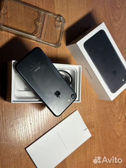 iPhone 7, 32 ГБ
