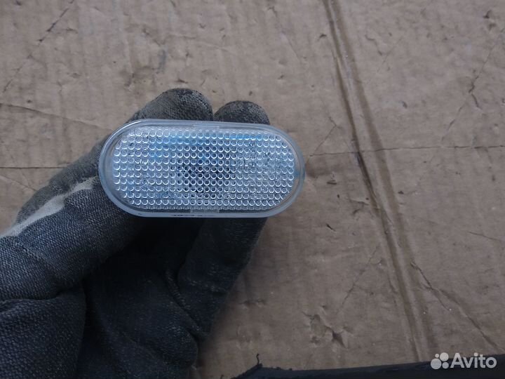 Повторитель поворота Renault Logan Largus