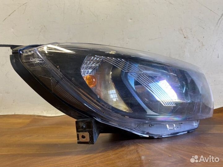 Фара передняя правая LADA Granta FL