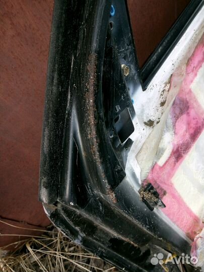 Дверь на Фольксваген Пассат В 3 передняя правая