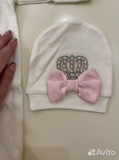 Комплект на выписку для девочки весна