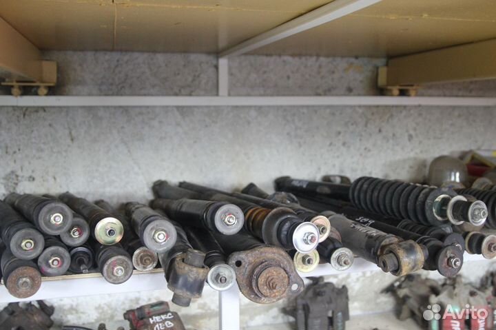 Амортизатор задний