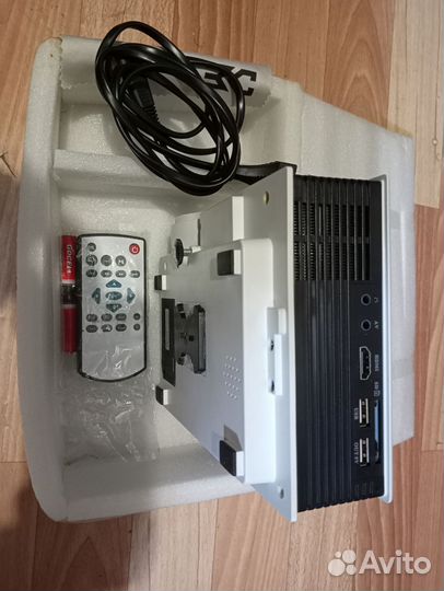 Видео проектор:unic model:UC40+LED:HD