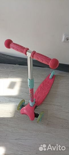 Самокат детский трехколесный