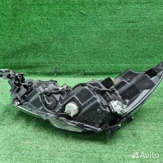 Фара правая Субару Аутбек 5 (2017-2021)