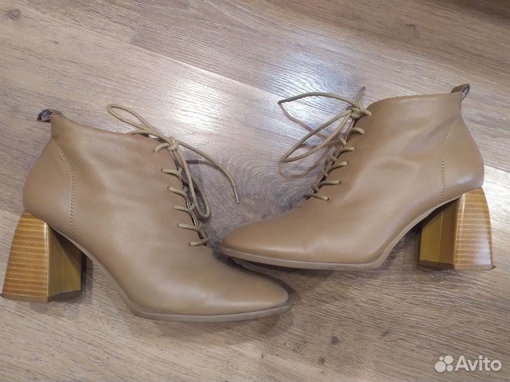 Ботинки женские