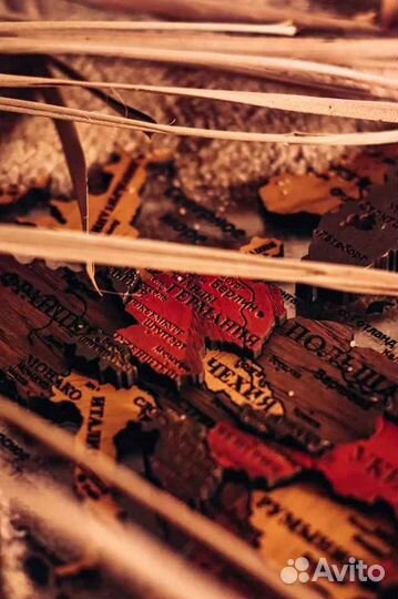 Деревянные карты мира