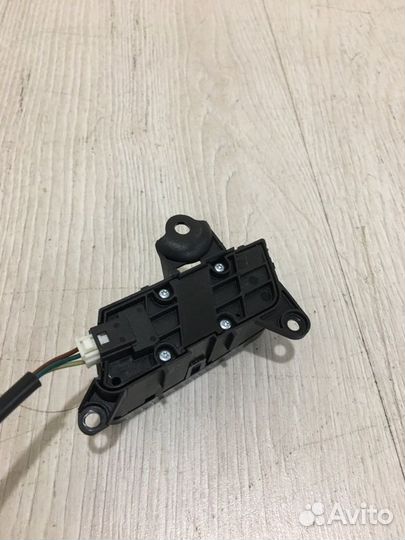 Кнопка центрального замка правая Mercedes Benz