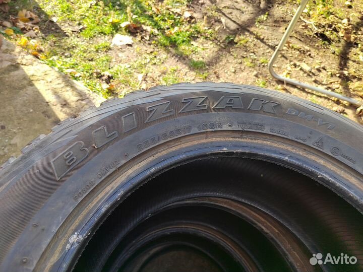 Bridgestone Blizzak DM-V1 255/60 R17