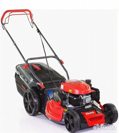Газонокосилка бензиновая самоходная