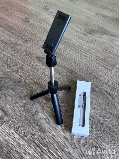 Палка для селфи + штатив с bluetooth пультом