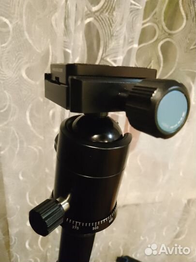 Штатив для фотоаппарата