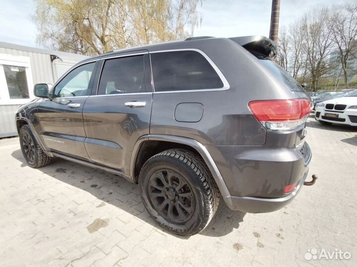 В разборе Jeep Grand Cherokee WK2