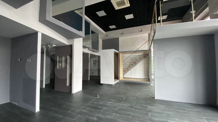 Двухуровневый офиса 298.7 м2