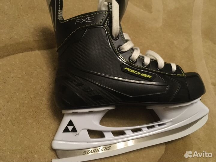 Коньки хоккейные