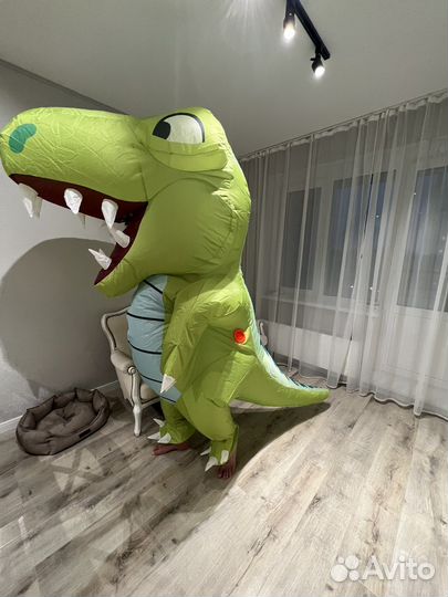 Надувной костюм Крокодила