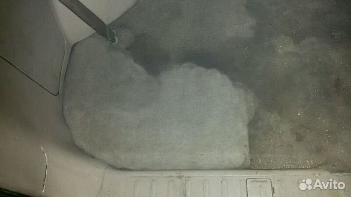 Химчистка профессиональным пылесосом Karcher Puzzi