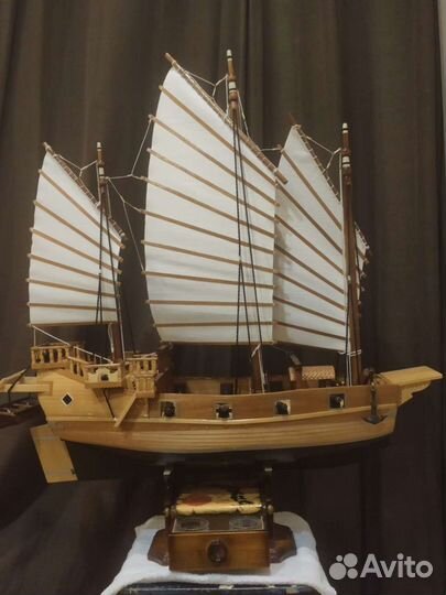 Модель корабля ручной работы