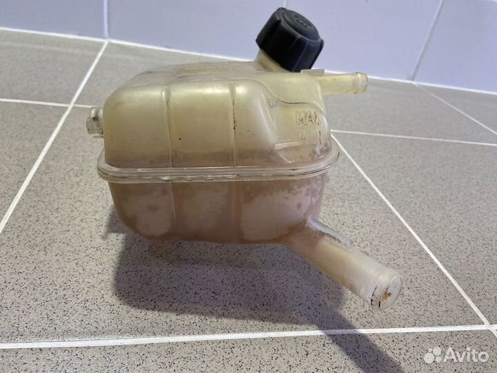 Бачок расширительный Renault Megane II 2007