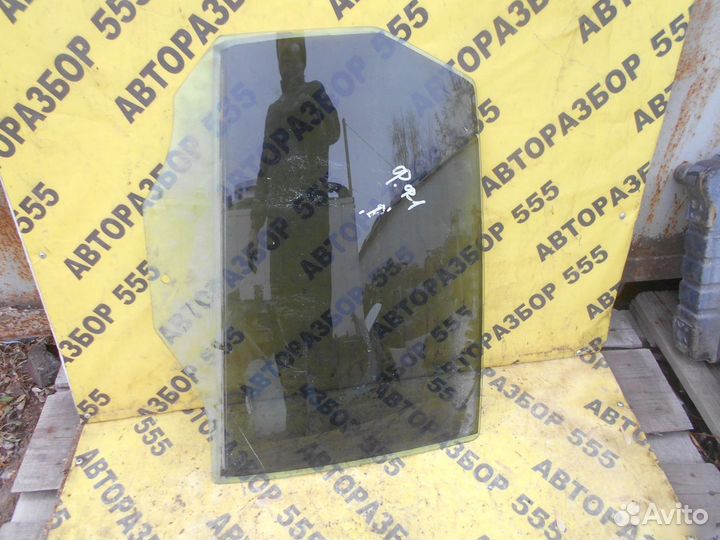 Стекло двери задней правой Ford Focus I 1998-2005