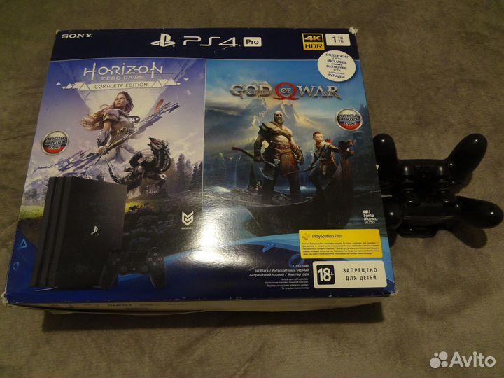 Продам Sony PlayStation 4 (PS4) Pro (1TB)