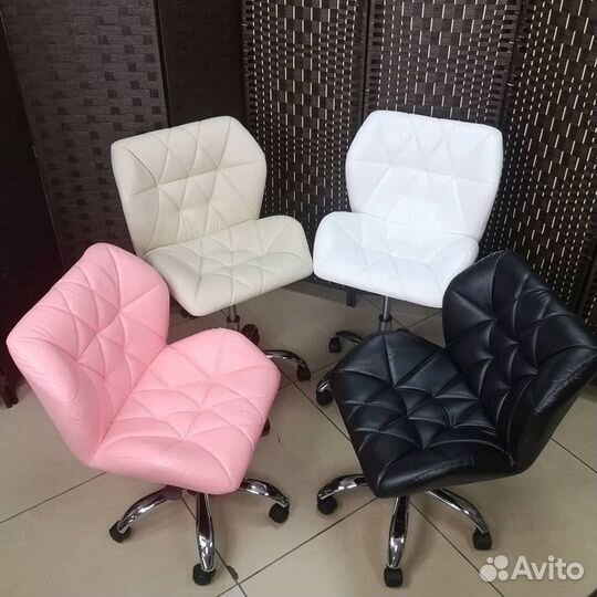 Стул для мастера без спинки