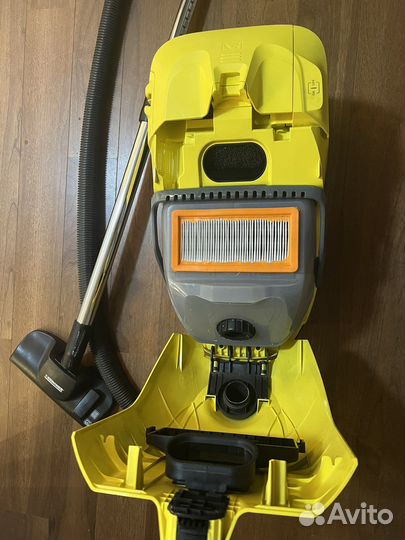 Пылесос Karcher с аквафильтром