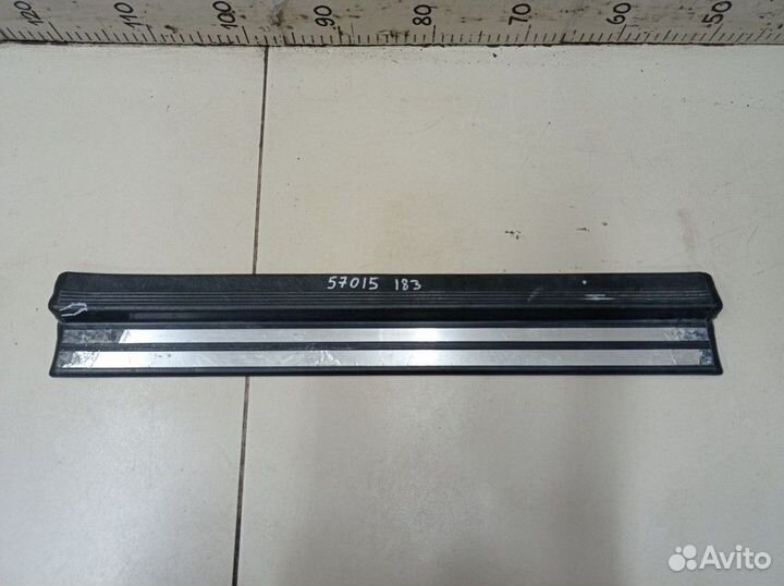 Молдинг двери передней правой