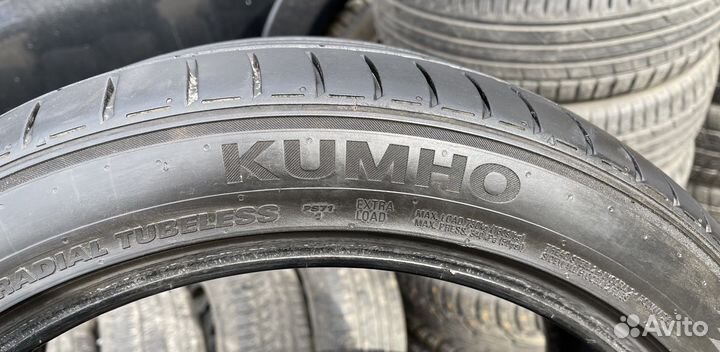 Kumho Ecsta PS71 245/40 R18