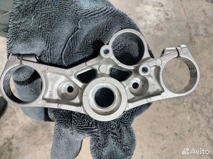 Траверса верхняя Yamaha MT10