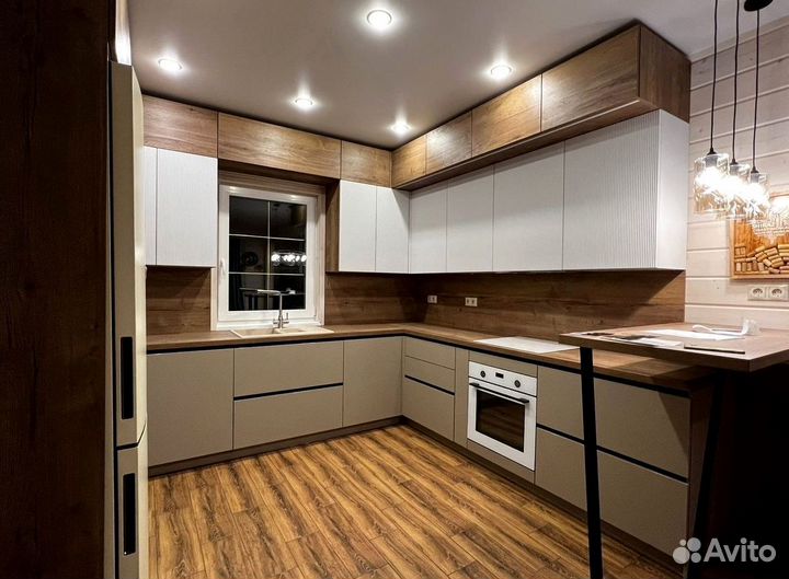 Кухонный гарнитур угловой от фабрики