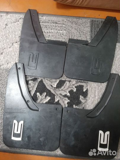 Брызговики Москвич 2141