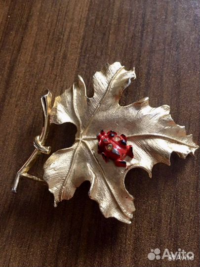 Брошь Coro и Sarah Coventry