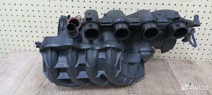 Коллектор впускной Volkswagen Passat