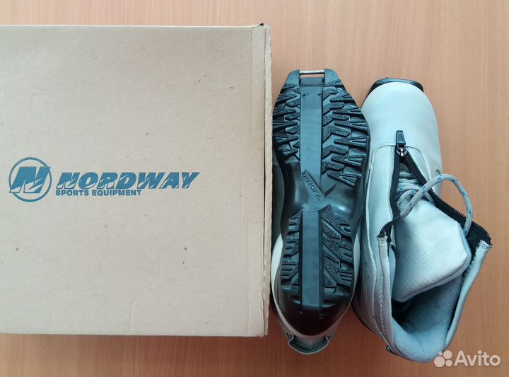 Лыжные ботинки 38 размер