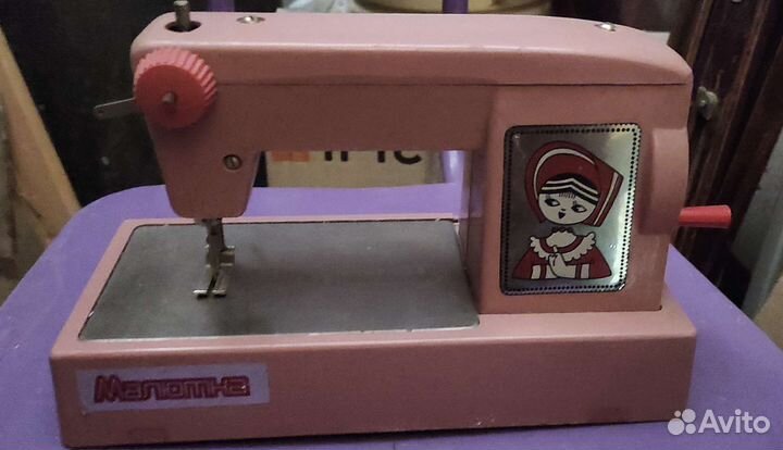 Швейная машинка 