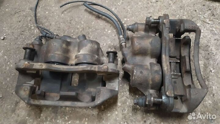 Передние суппорта спарка mercedes sprinter 2005г