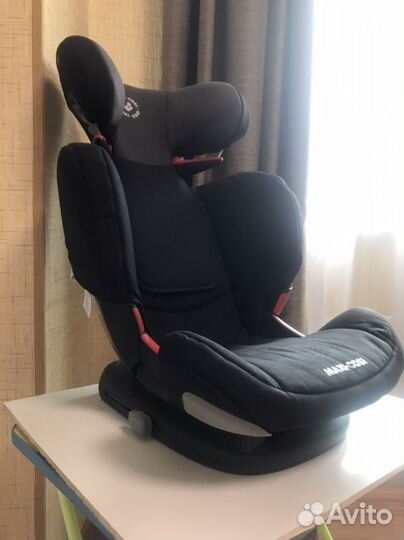 Автокресло Maxi cosi rodifix