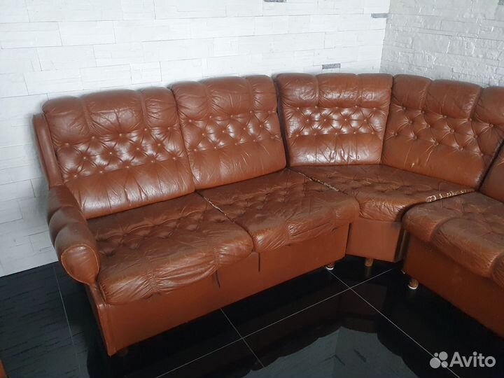 Кожаный угловой диван бу